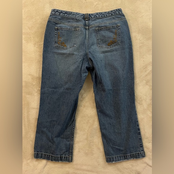 a.n.a. jean Capris - Picture 5 of 7